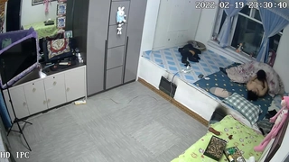 99精品视频在线20岁良家小姐姐，粉色情趣套装增添气氛