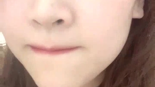 G罩杯顶级尤物女神！好久没播回归！酒店和大哥激情操逼，跪地吸吮吃屌，主动骑乘位肥臀猛砸，假屌爆插嫩穴