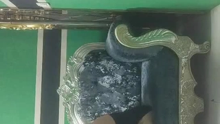 可爱的少女,拥有大胸部和天然乳房,沉迷于女同性恋的快感