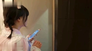 「小鸟酱写真」黑丝袜美腿女警制服诱惑~深喉咙藏屌~无套爆操淫水爆射~