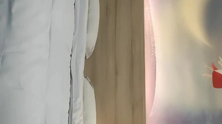 小哥哥上演舔逼狂魔舌头打转阴蒂和阴道口无套大战轻熟女多体位无套内射精液流出来第02集