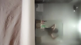新人大奶美女直播，全程露脸情趣诱惑，吃奶玩逼跳蛋摩擦，给小哥舔鸡巴吸蛋蛋，后入抽插奶子乱晃淫声荡语第01集