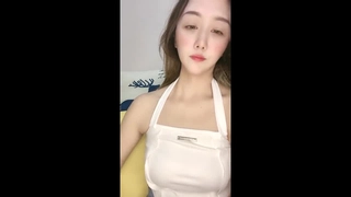 哥伦比亚美女在大学宿舍里狂野