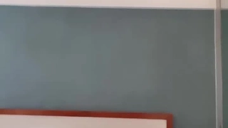 绵软娇弱的妹子被插得眉头紧皱