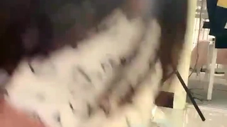 继母发现继女之间的禁忌关系,加入了乐趣