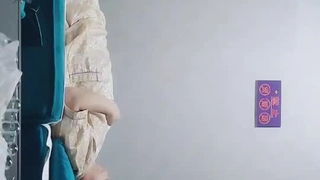 在zoom上课的时候我紧紧的嫩穴被中出了- Eva Elfie